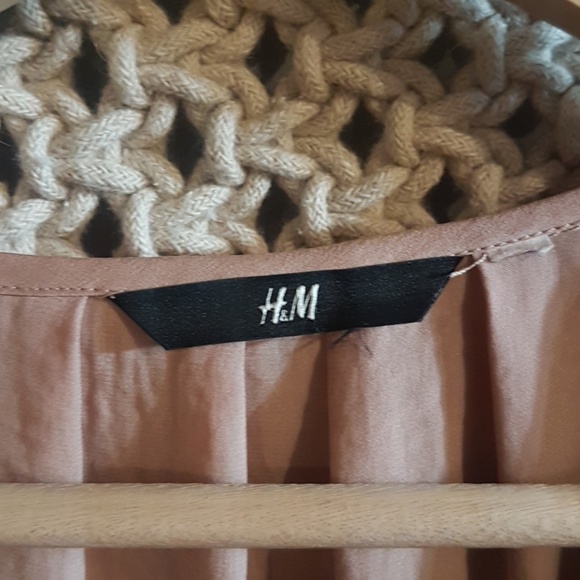 Pink blouse - Picture 2 of 2